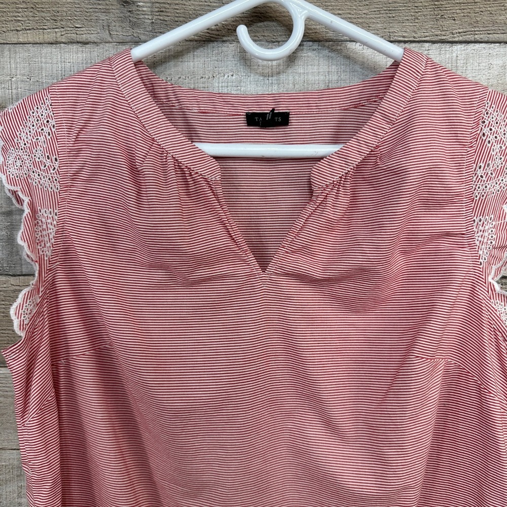 Talbots Red White Striped Eyelet Embroidered Sleeveless V-Neck Top Large Cotton - Picture 2 of 7